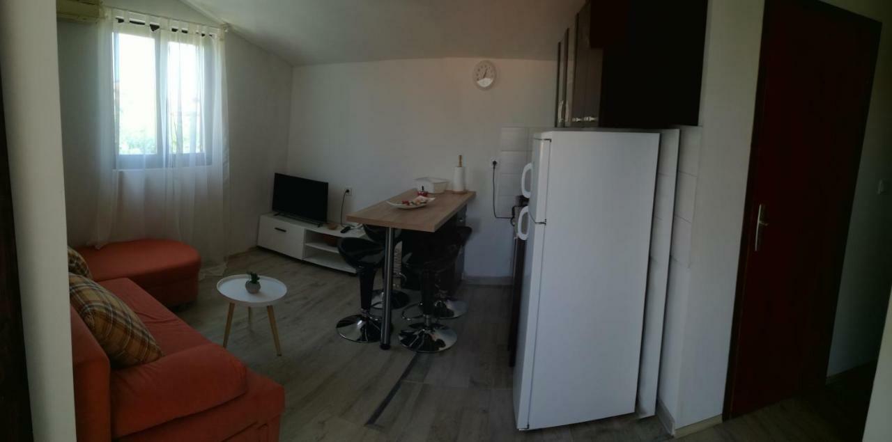 Apartman Zidak วีร์ ภายนอก รูปภาพ